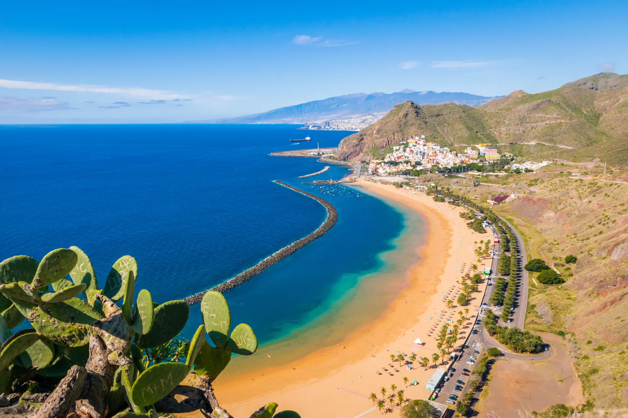 tenerife-las-teresitas-plaza-Ist_21_7_2025.webp