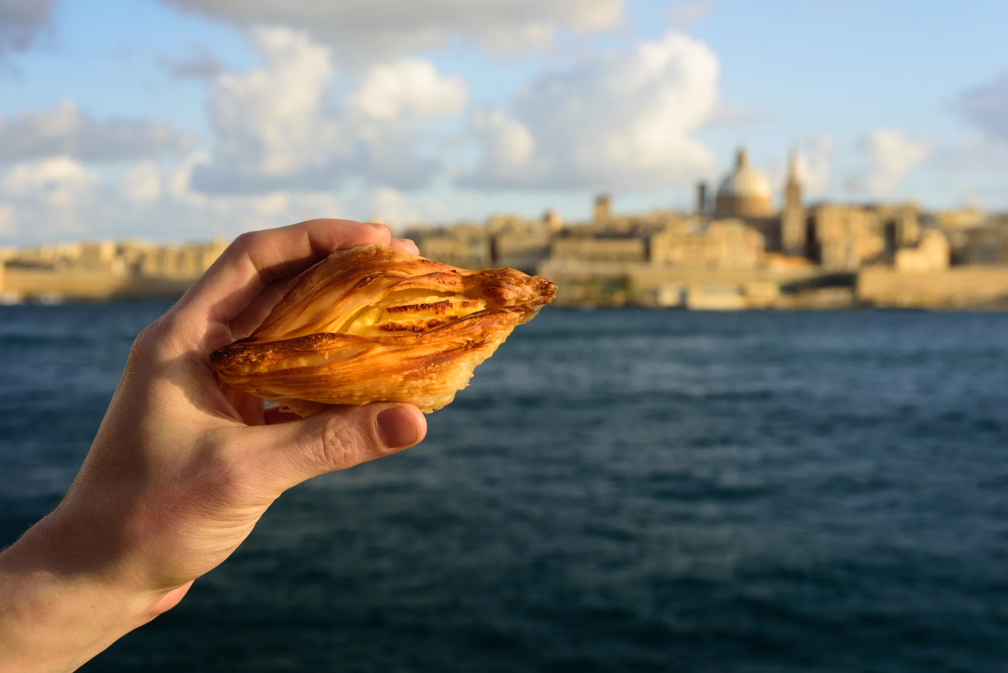 malta-pastizzi-iStock-1131108081.webp