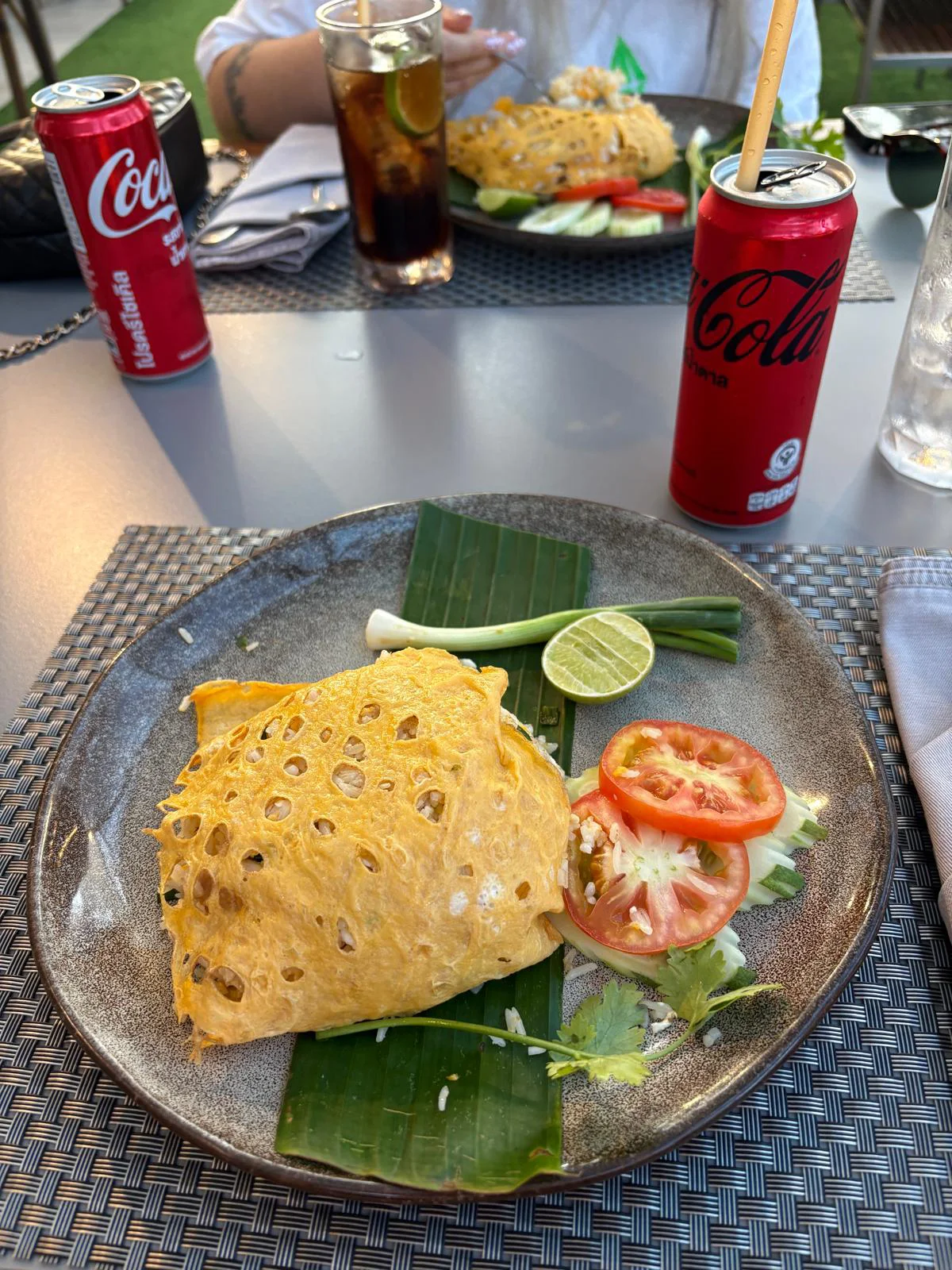 Brunch na Tajskerm z jajci in zelenjavo.
