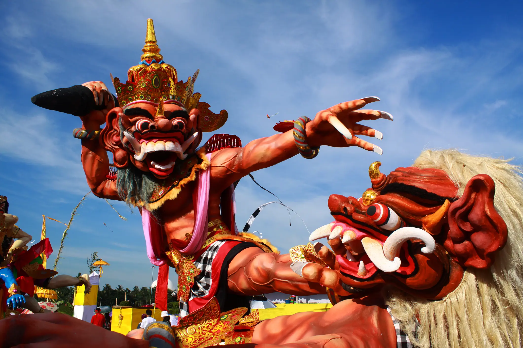 Tradicionalna maska Ogoh-Ogoh med praznovanjem Nyepi na Baliju