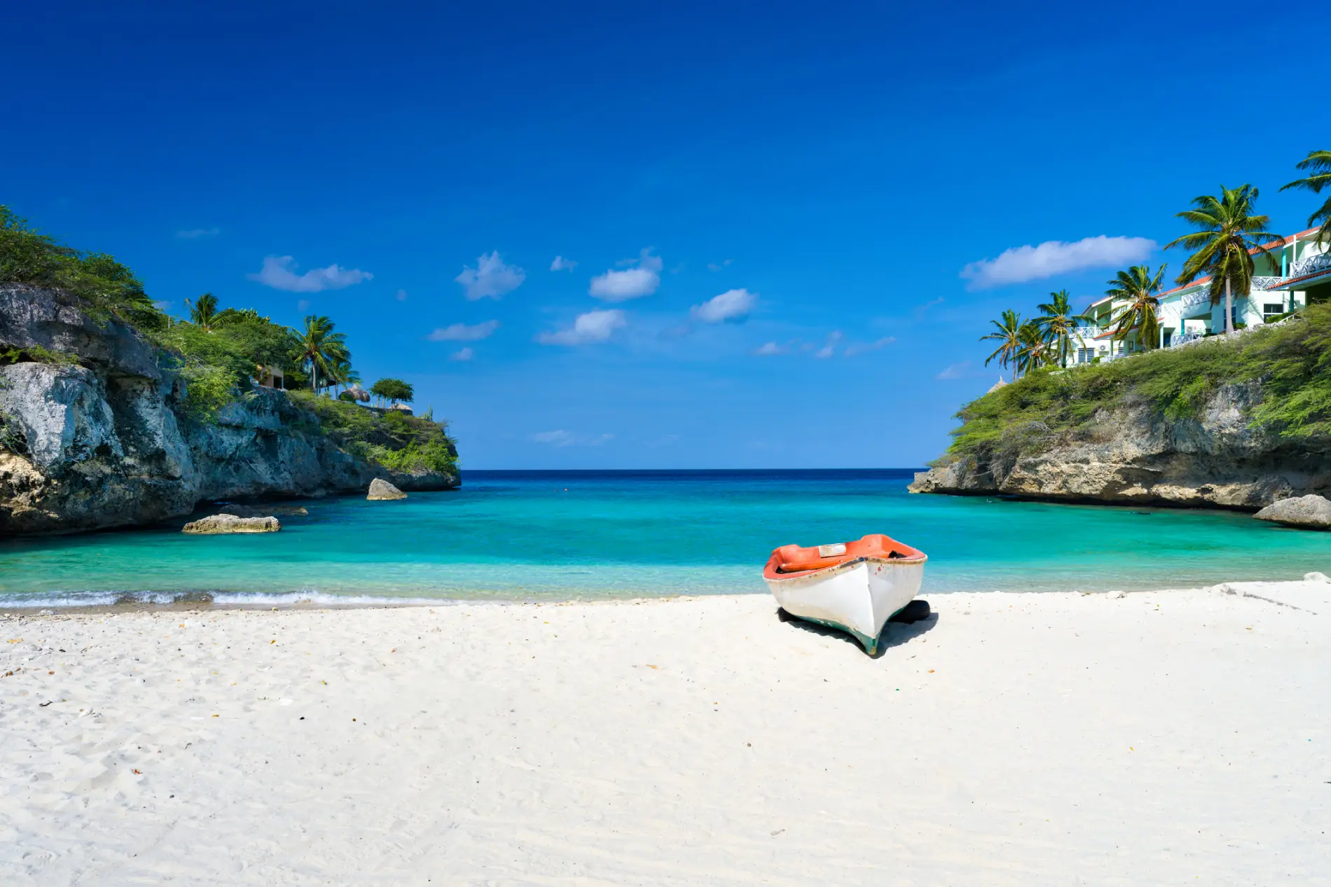 ugodna-letalska-karta-curacao-karibska-plaza-IS-03092026.webp
