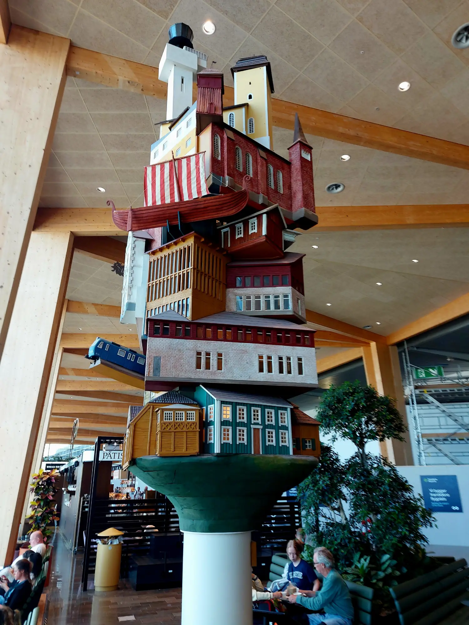 Junibacken v Stockholmu – pravljična instalacija iz sveta zgodb Astrid Lindgren, priljubljena pri otrocih