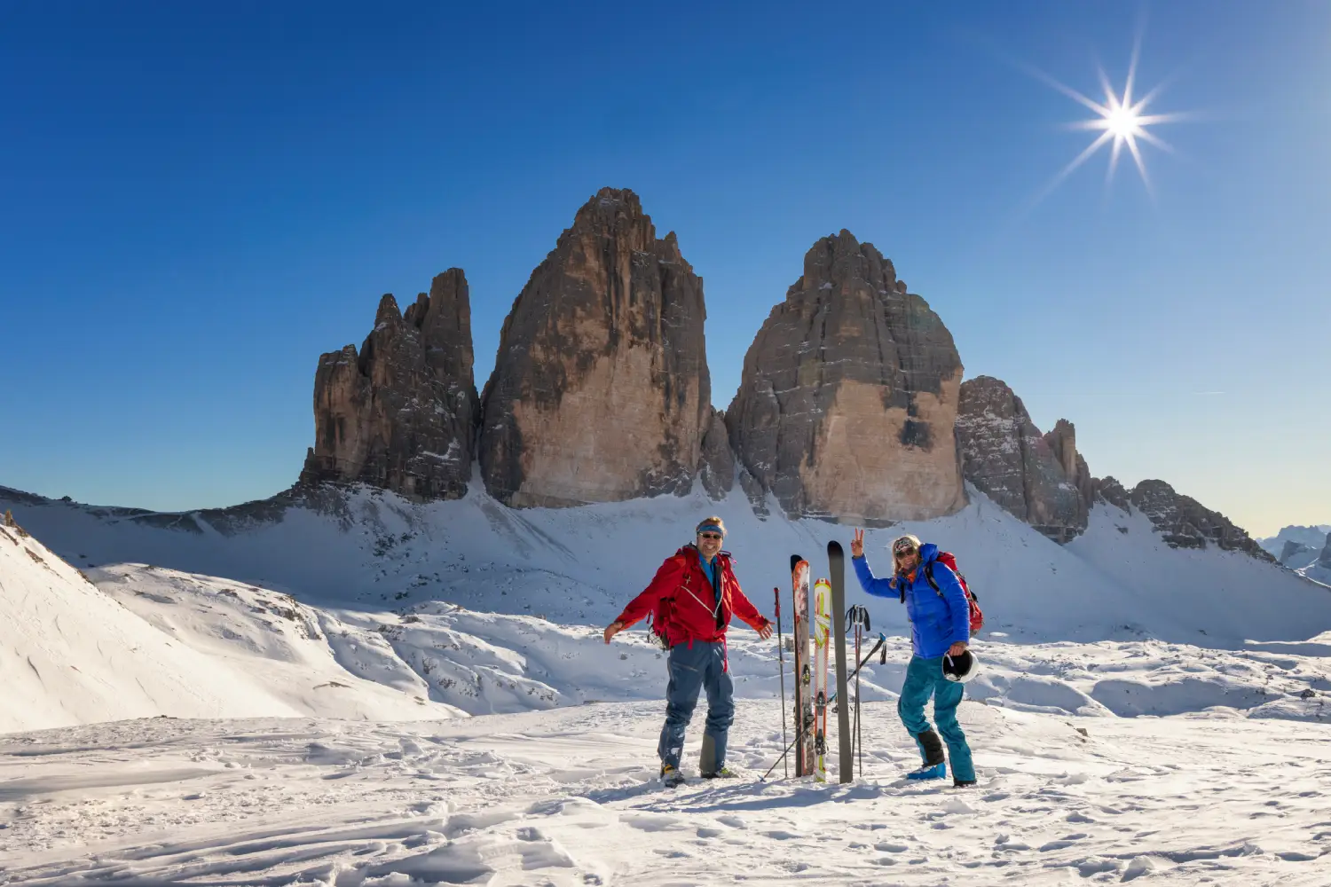 smucanje-italija-par-ski-touring-tre-cime-zimski-dan-dolomiti-iStock-08-08-2025.webp