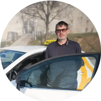 Aleksander Čujež, učitelj v šoli vožnje Nomago