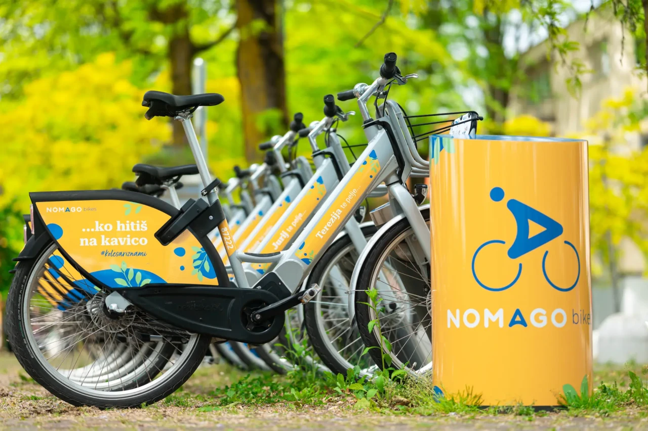 Postaja z električnimi kolesi Nomago Bikes v Ljubljana