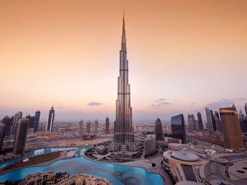 dubaj-soncni-zahod-pogled-na-burj-khalifa-istock-26-06-2024.webp