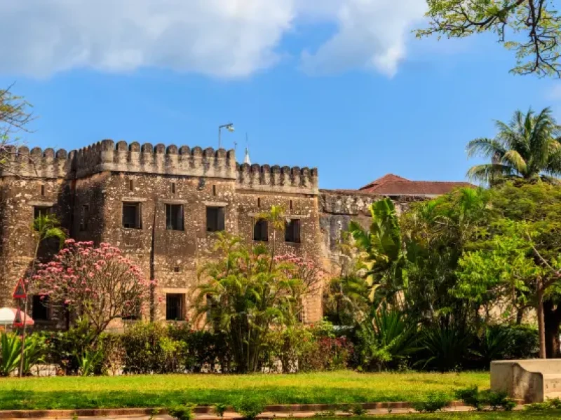 Stara utrdba v središču Stone Towna, ene najstarejših znamenitosti Zanzibara.