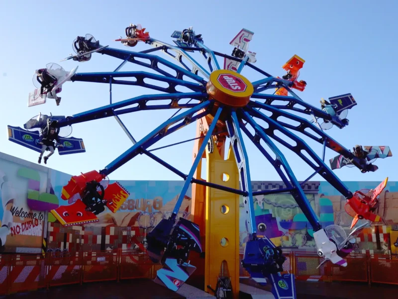 legoland-billund-atrakcija-adrenalinski-vrtiljak.webp
