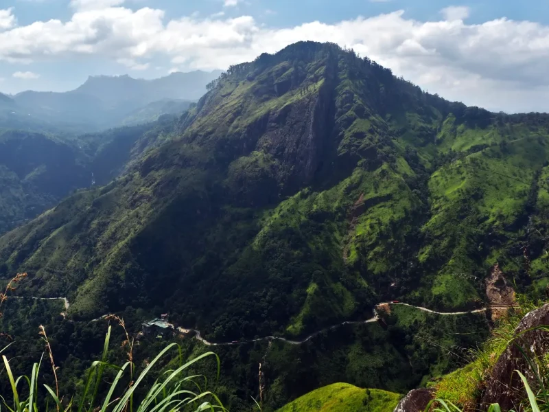 srilanka-adams-peak-unsplash-25-08-2023.webp