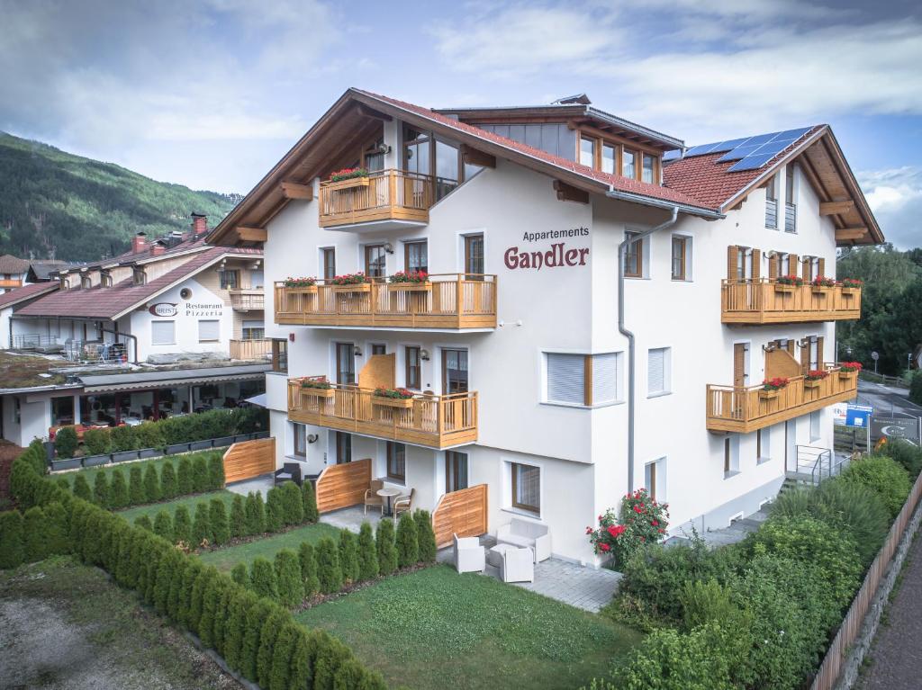 apartmaji-gandler-zunanjost.jpg