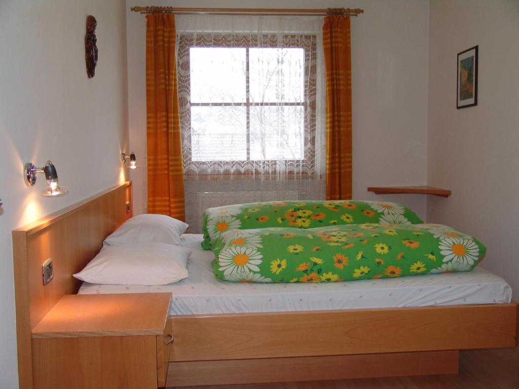 apartmaji-gandler-trisobni-tip-c-spalnica.jpg