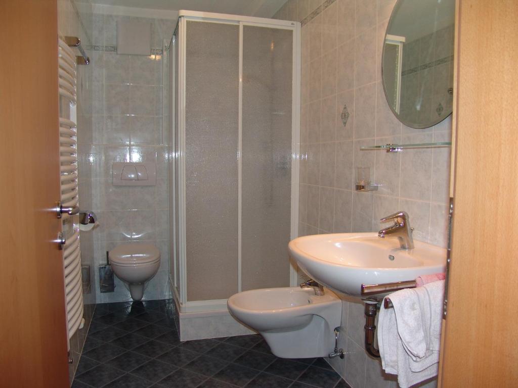 apartmaji-gandler-kopalnica.jpg