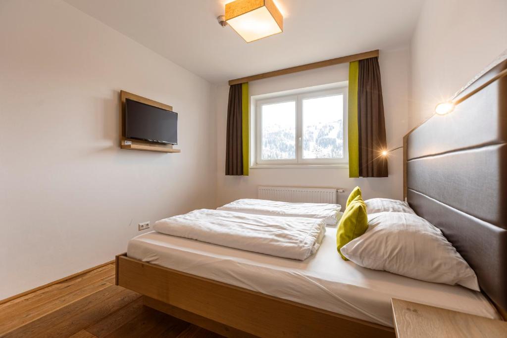almresort-gartnerkofel-family-chalet-sauna-spalnica.jpg
