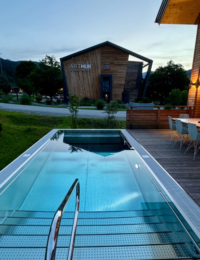 kreischberg-Pool-Villas-panorama-bazen.jpg
