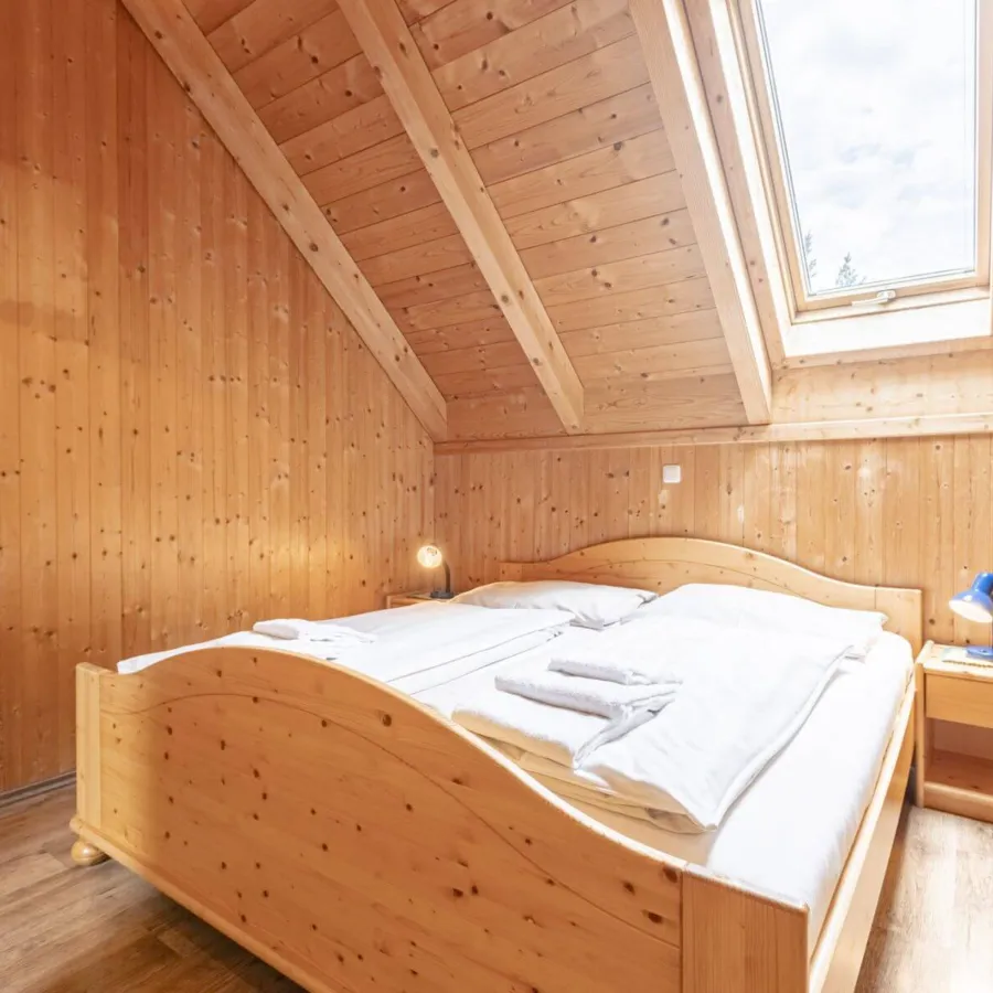 hisa-ferienhaus60-spalnica.webp