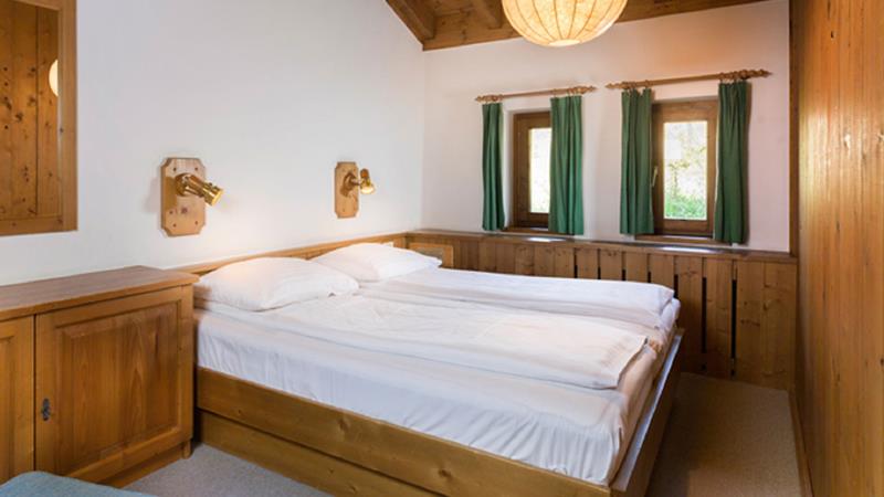 skiopening-matrei-apartmaji-goldreid-90m2-spalnica.jpg