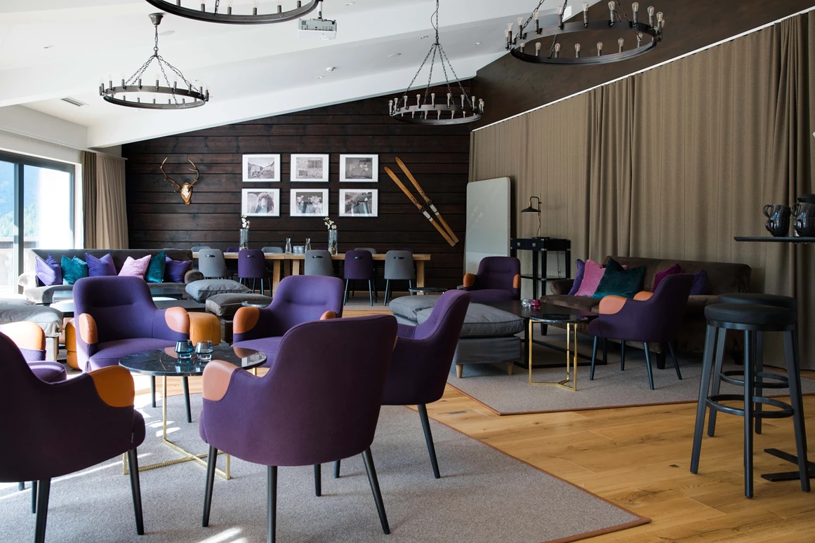 skiopening-matrei-nomago-hotel-goldried-notranjost-hotela.webp