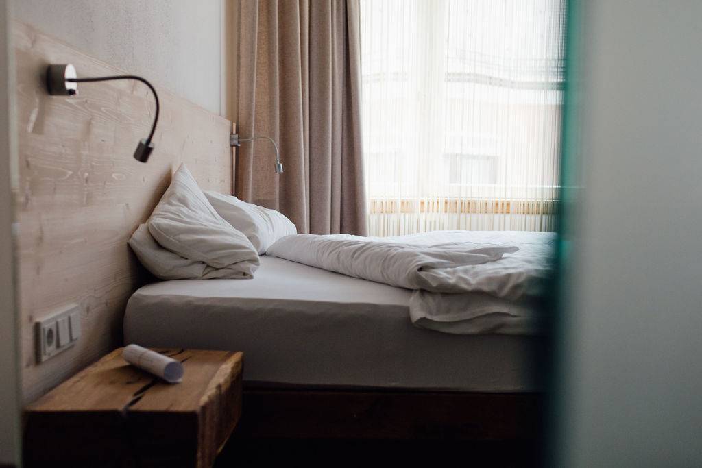 hotel-hinteregger-matrei-skiopening-spalnica.jpg