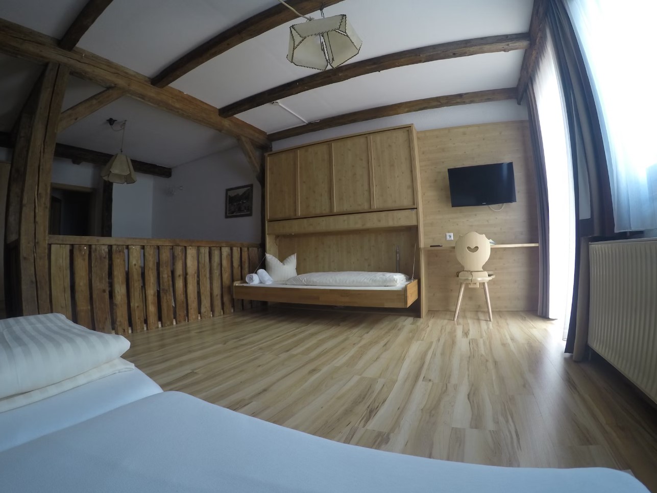 hotel-hohe-tauren-matrei-triposteljna-soba-dodatno-lezisce.jpg