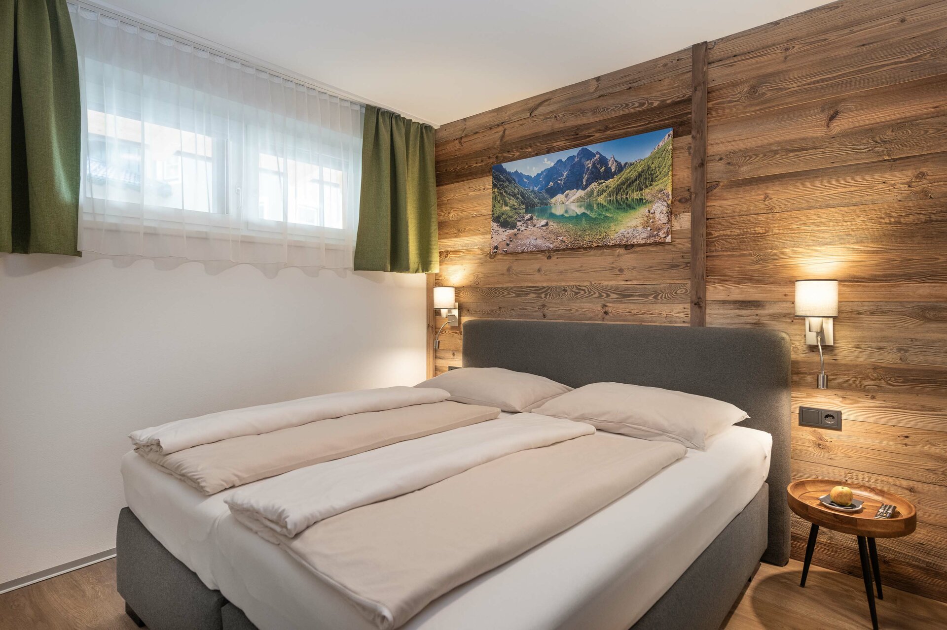 skiopening-matrei-apartmaji-montana-alpenparks-classic-70-spalnica.jpg