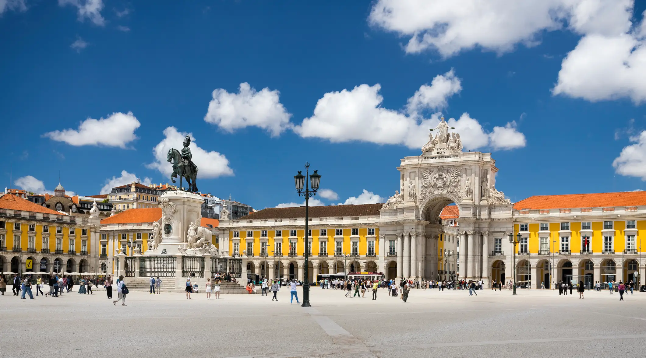 Glavni trg Praça do Comércio v Lizboni