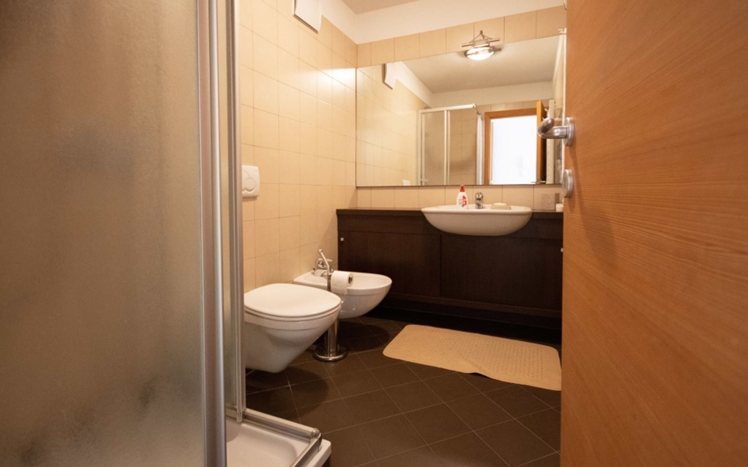 smucanje-kronplatz-apartma-tip-183-hreenhouse-kopalnica.jpg