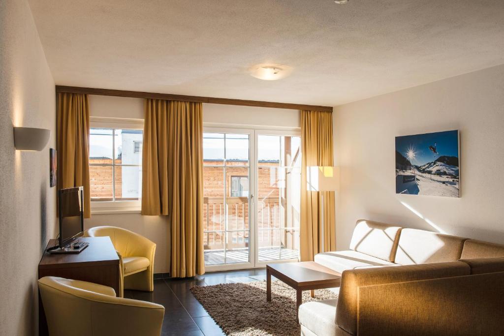 residence-saalbach-apartma-4-6-dnevna-soba.jpg