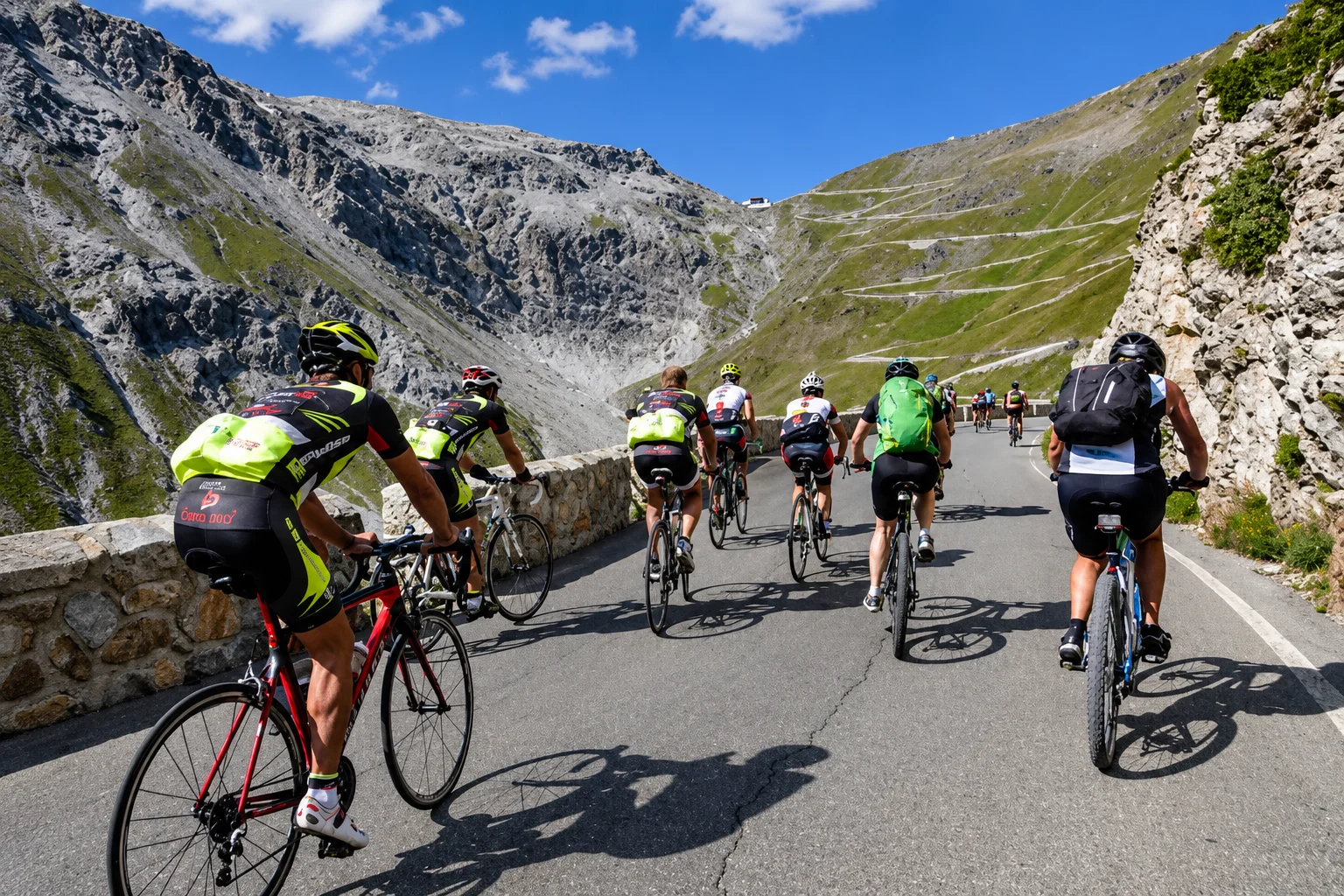 kvali-stelvio-bike-day-kolesarji-vir-parco-nazionale-stelvio-17072026.webp
