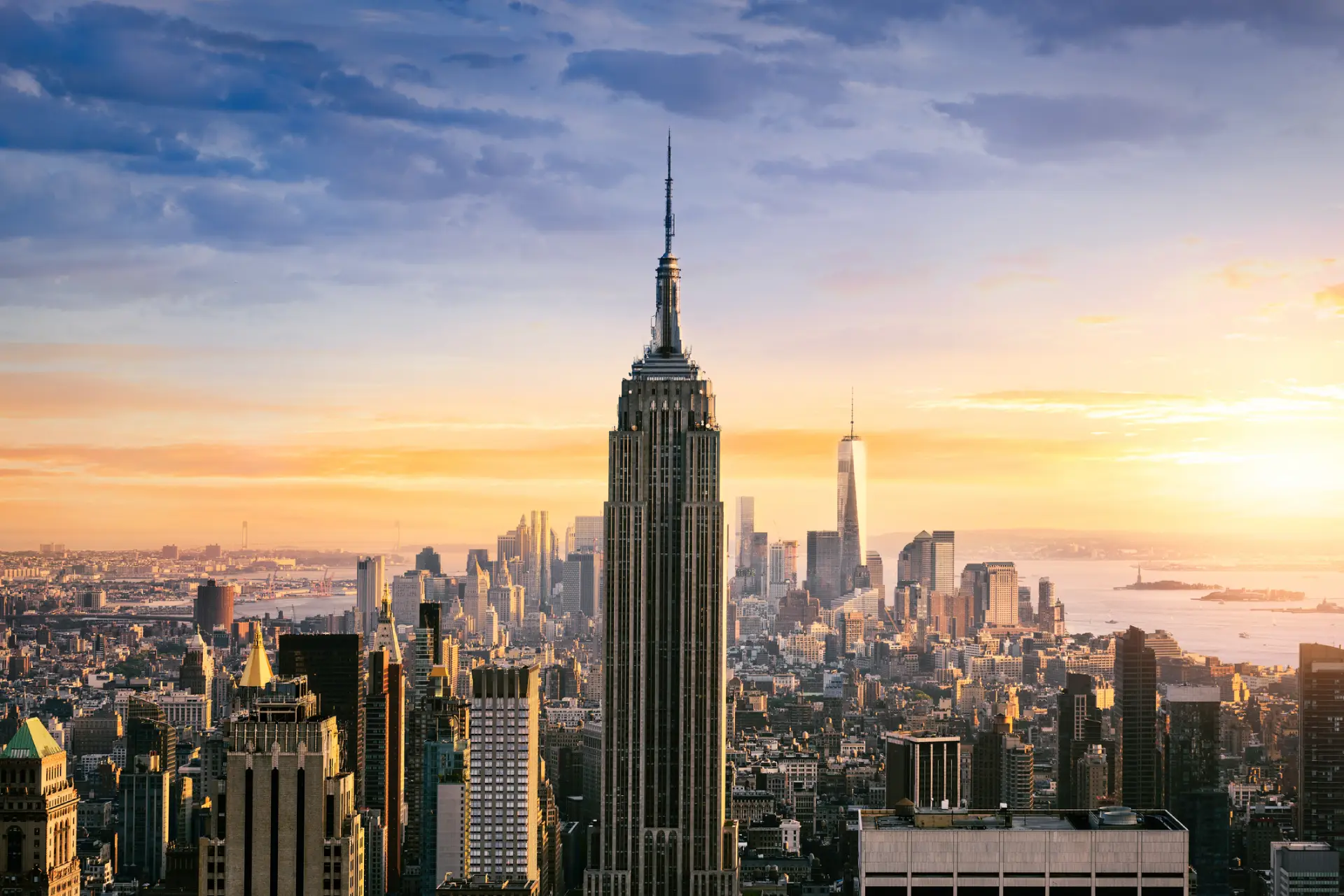 Pogled na Empire State Building v središču New Yorka